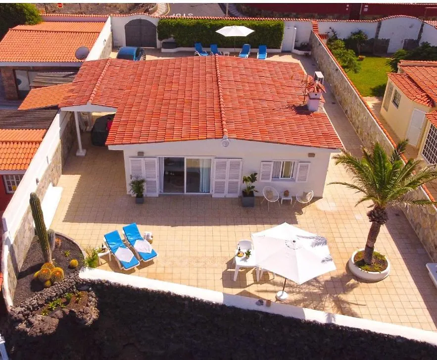 פוארטו דה סנטיאגו Beachfront Villa And Pool